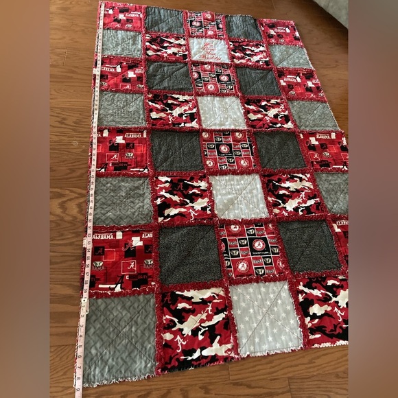 Handmade University of Alabama Rag Quilt We Love You Daddy - Picture 10 of 12